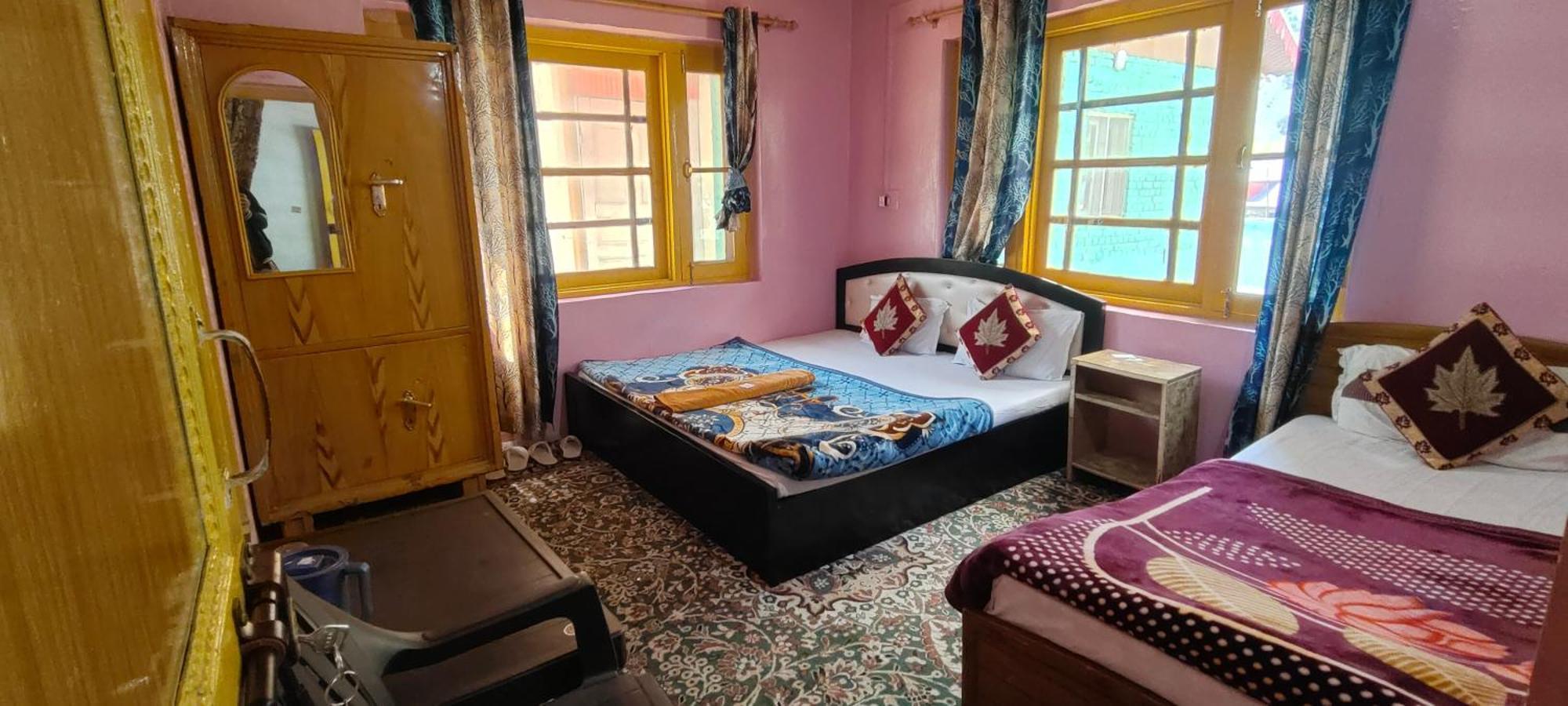 Friends Enclave Gurez Hotel Kanzalwan Exterior photo